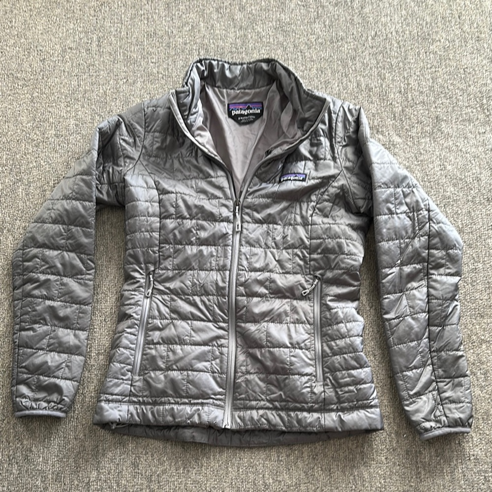 Patagonia Women's Nano Puff Gray Small Jacket Excellent Condition